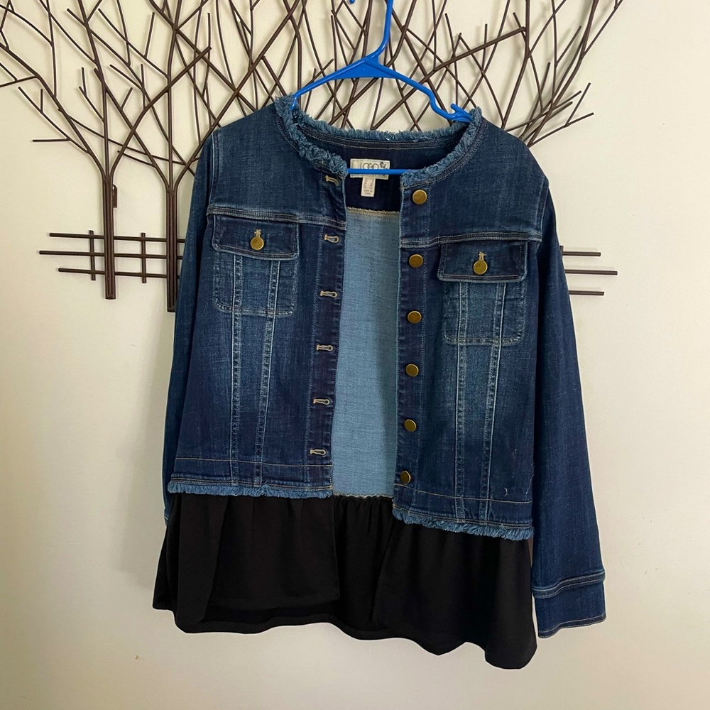 Logo Jean jacket!